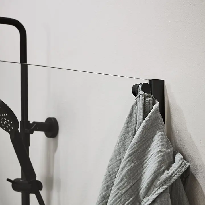 Shower walls Frost with knobs